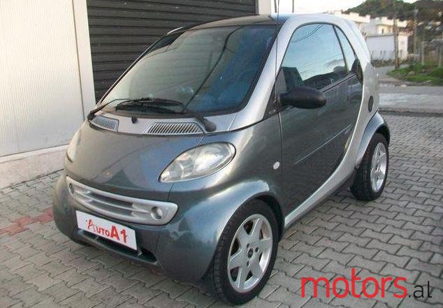 2001' Smart Fortwo photo #2