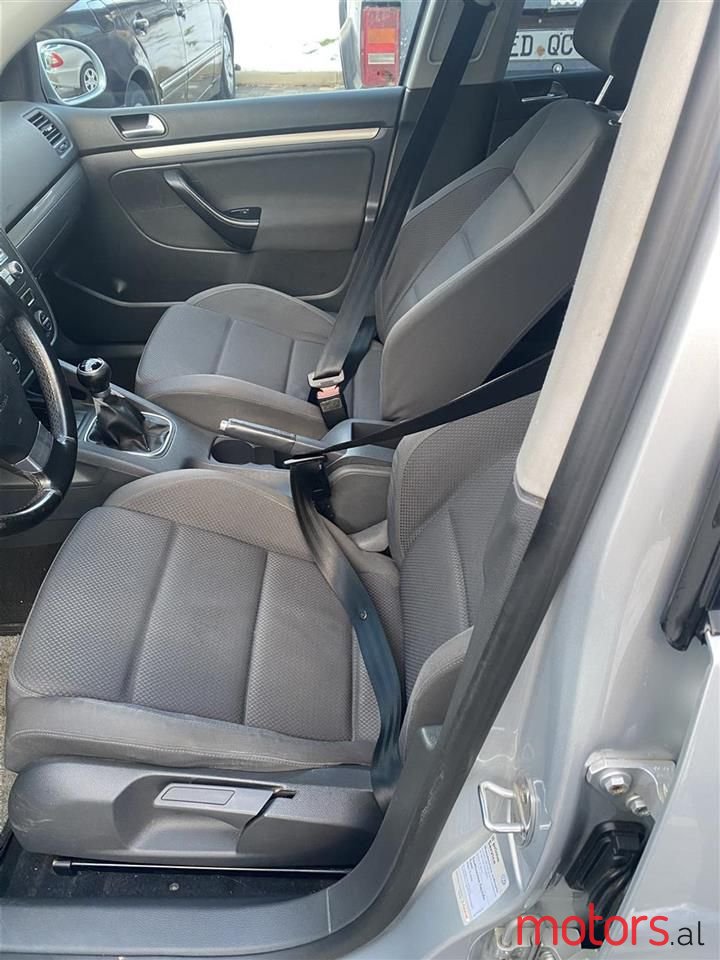 2006' Volkswagen Golf photo #4