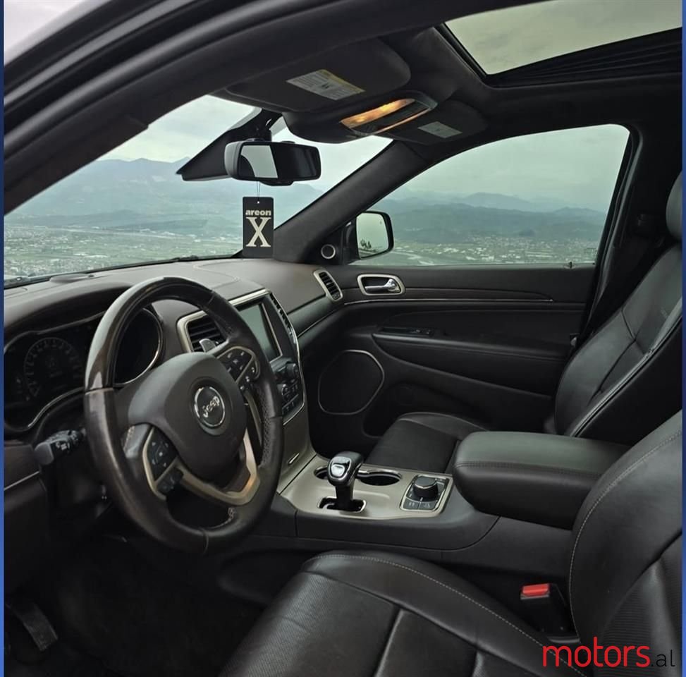 2015' Jeep Grand Cherokee photo #4