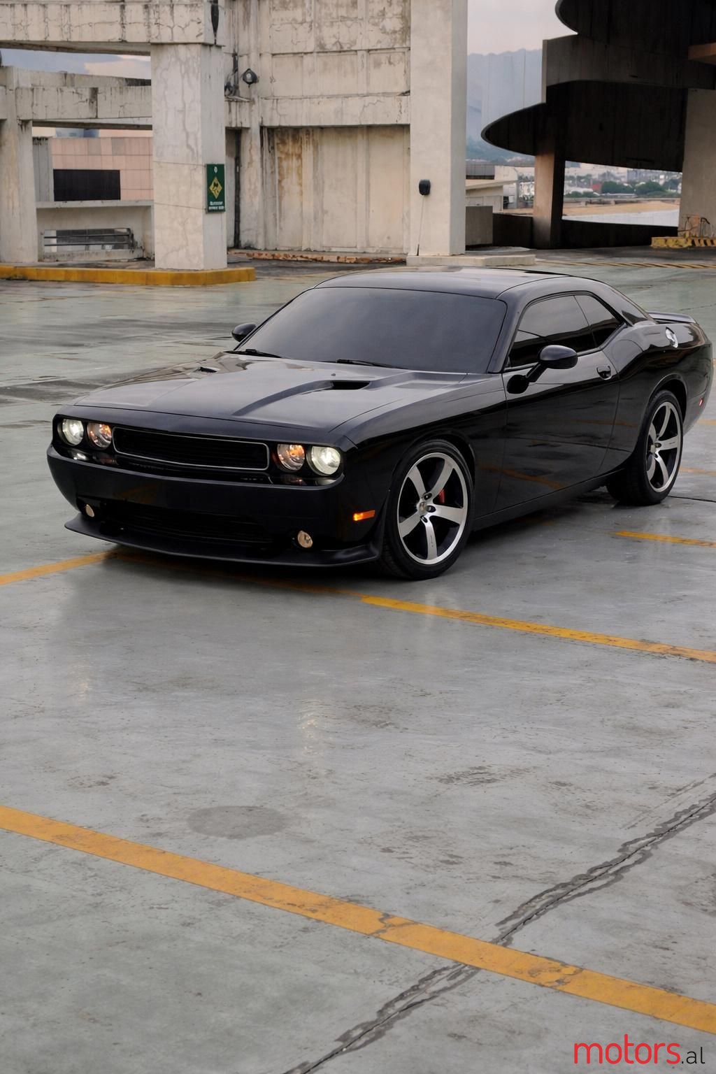 2014' Dodge Challenger photo #2