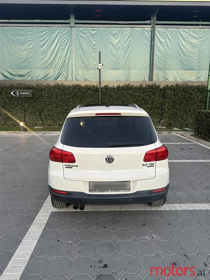 2014' Volkswagen Tiguan photo #2