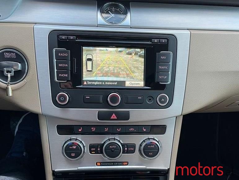 2014' Volkswagen Passat photo #5