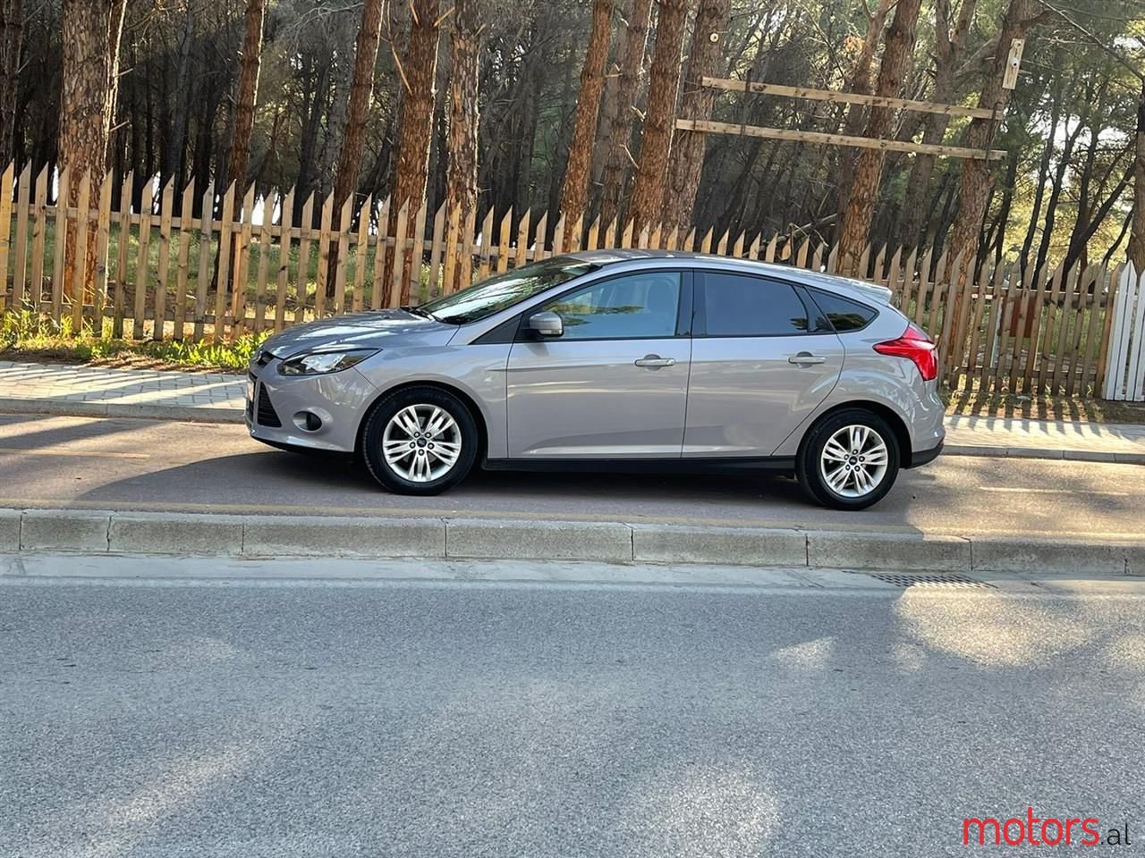 2011' Ford Focus photo #2