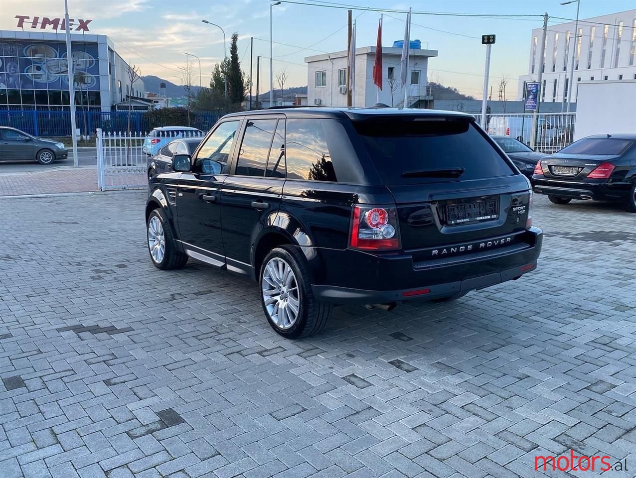 2010' Land Rover Range Rover Sport photo #4