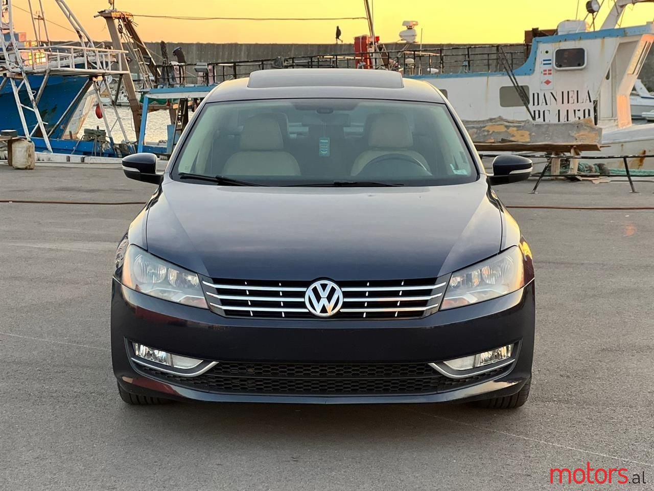 2012' Volkswagen Passat photo #1