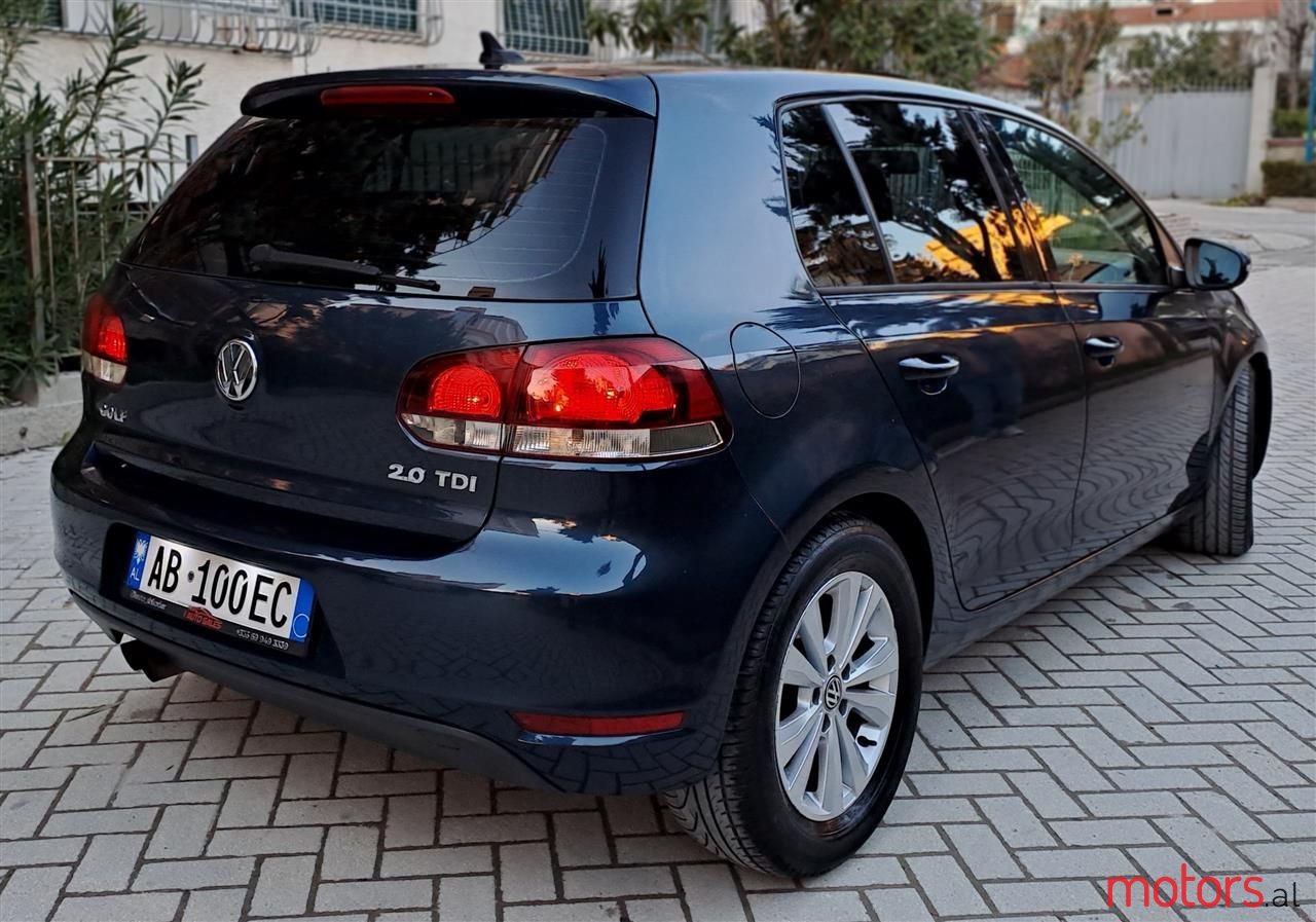 2008' Volkswagen Golf photo #4