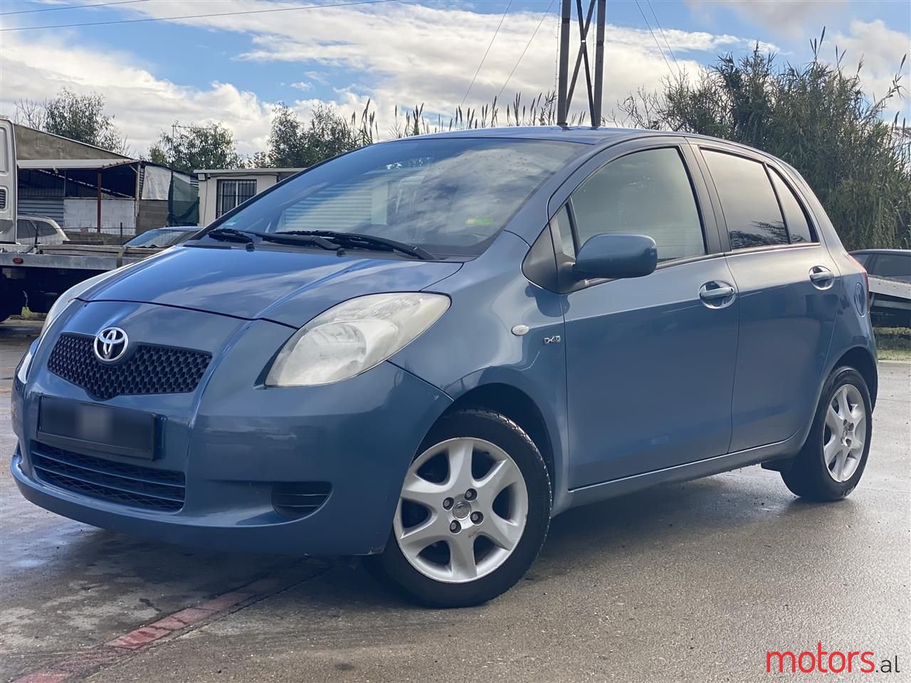 2006' Toyota Yaris photo #1