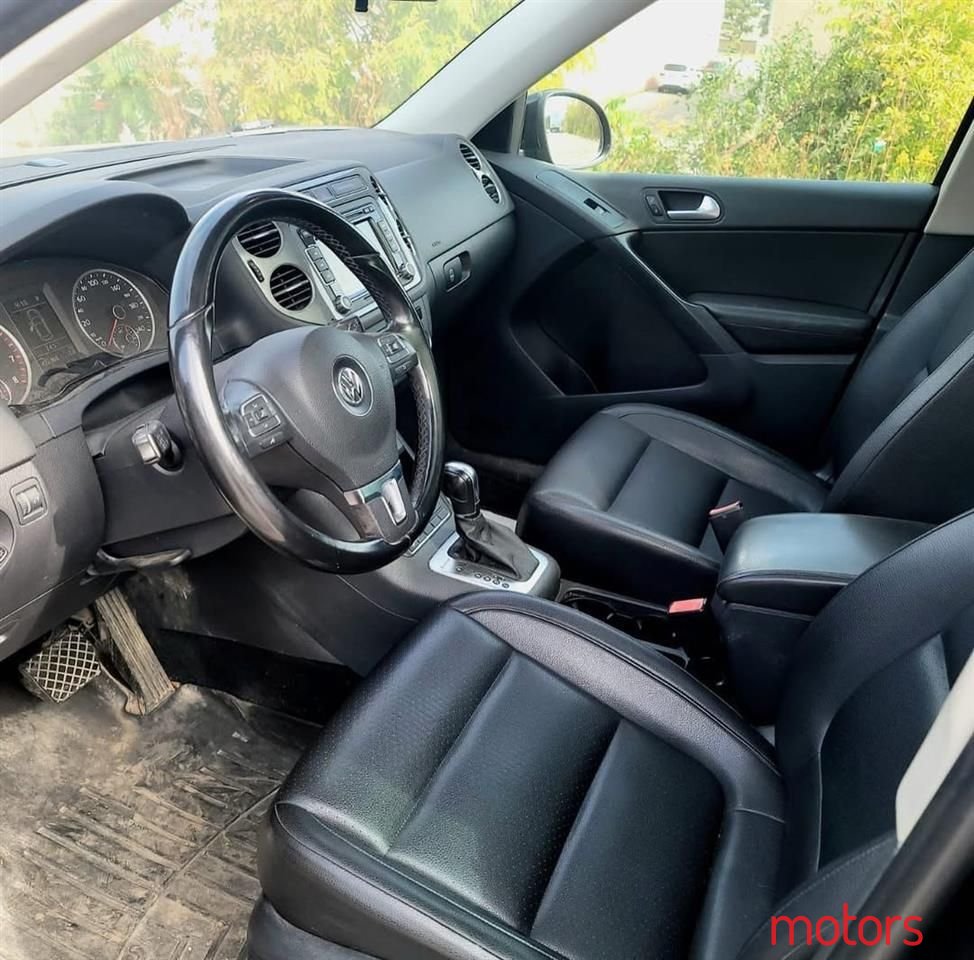 2014' Volkswagen Tiguan photo #3