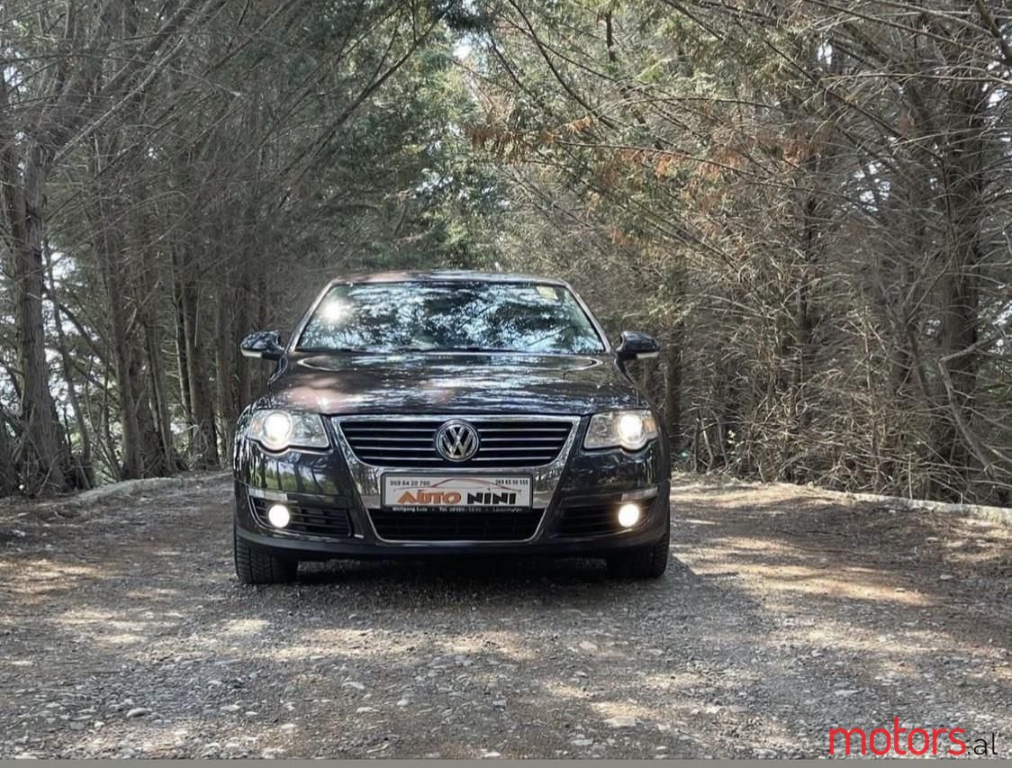 2005' Volkswagen Passat photo #4