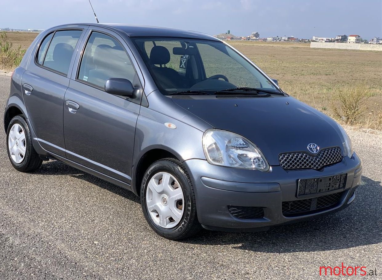 2004' Toyota Yaris photo #1