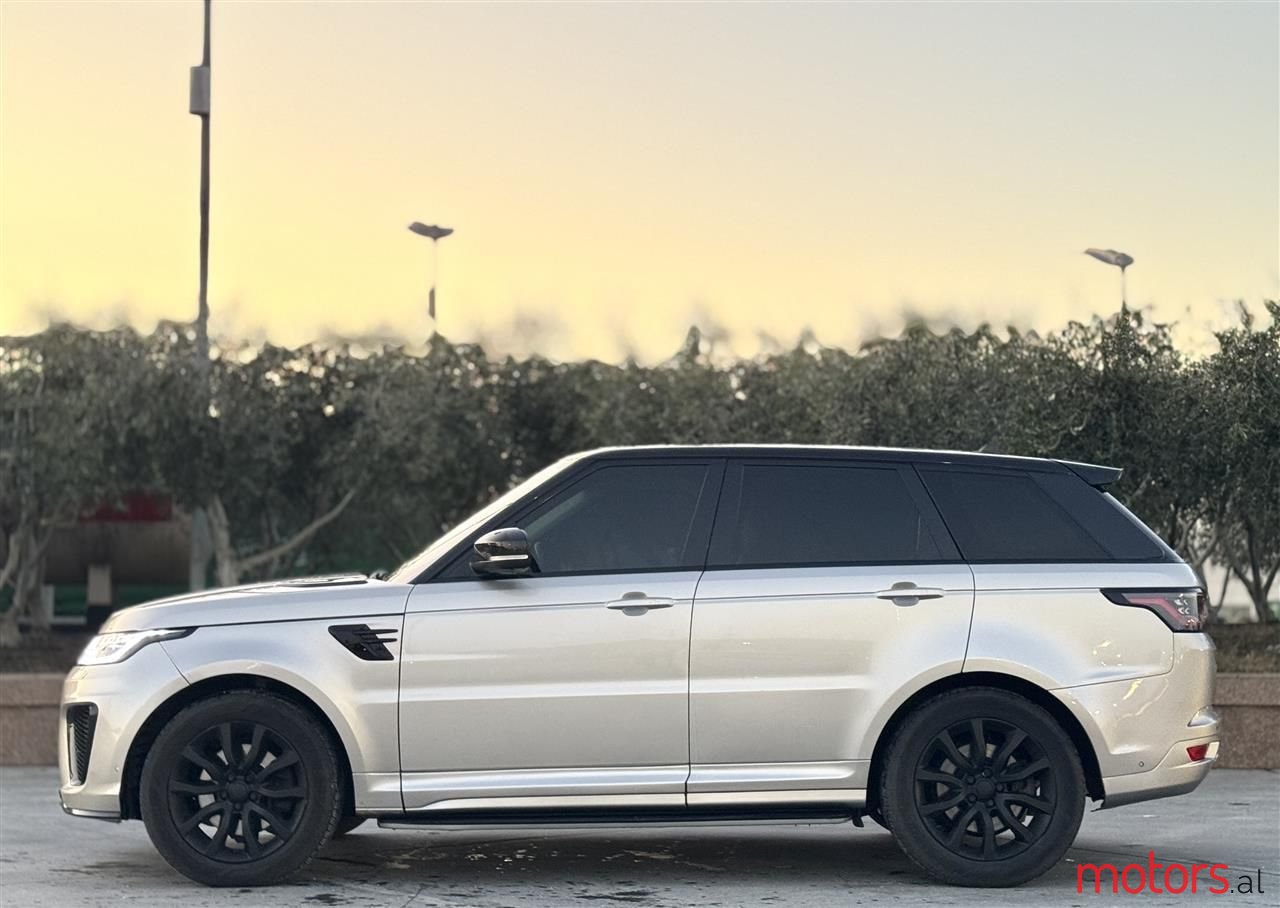 2016' Land Rover Range Rover Sport photo #3