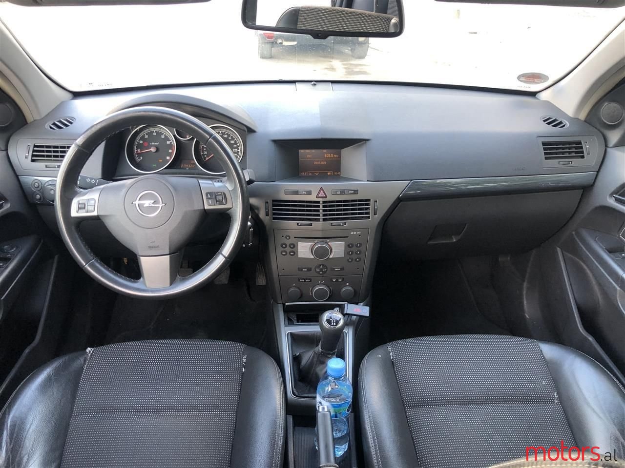 2005' Opel Astra photo #2