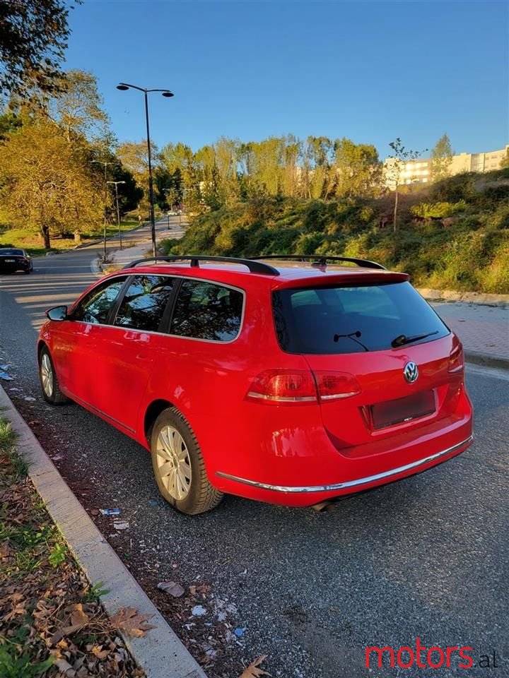 2013' Volkswagen Passat photo #5