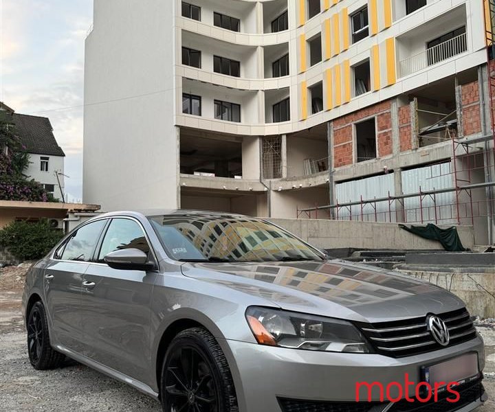 2012' Volkswagen Jetta photo #4