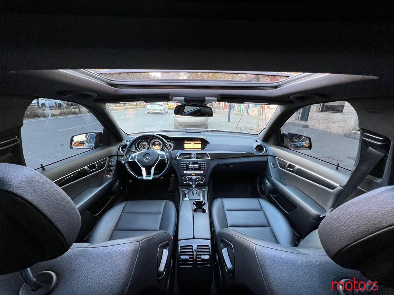 2012' Mercedes-Benz C 300 photo #6