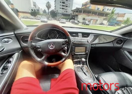 2007' Mercedes-Benz CLS 320 photo #2