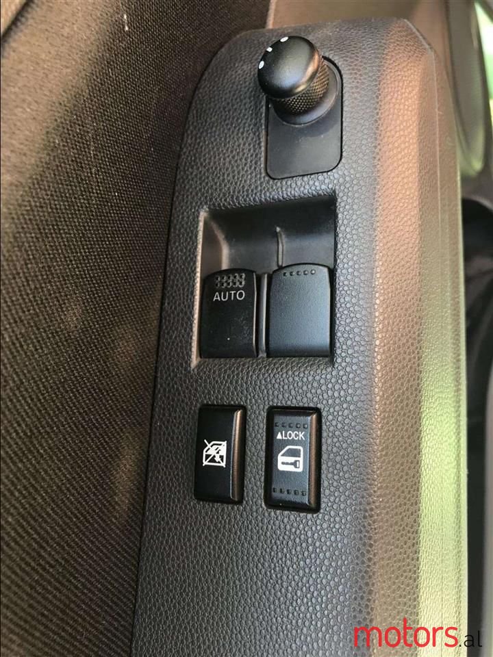 2008' Suzuki Splash photo #2