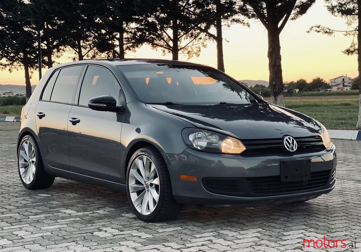 2012' Volkswagen Golf photo #1