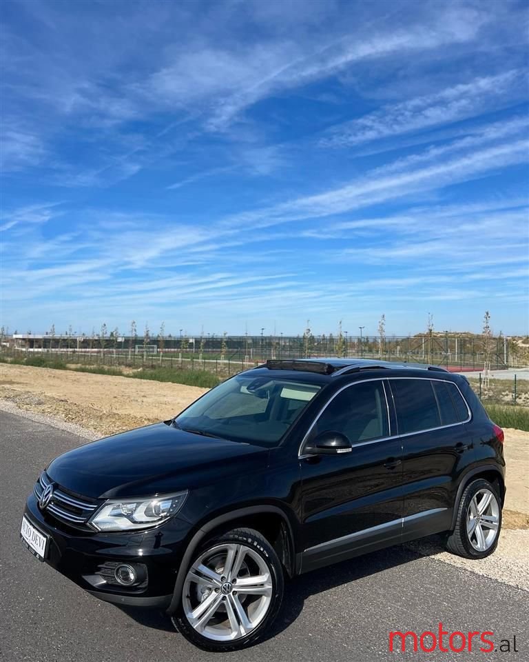 2013' Volkswagen Tiguan photo #2