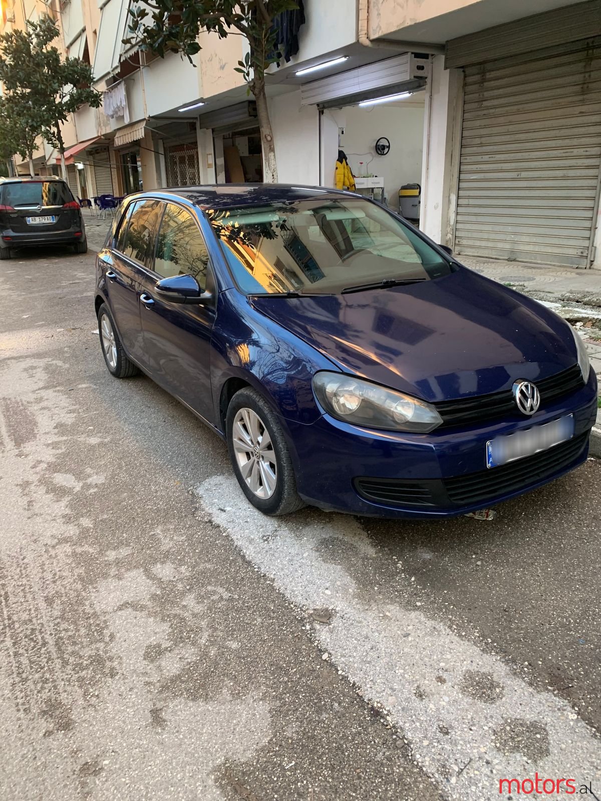 2009' Volkswagen Golf photo #3