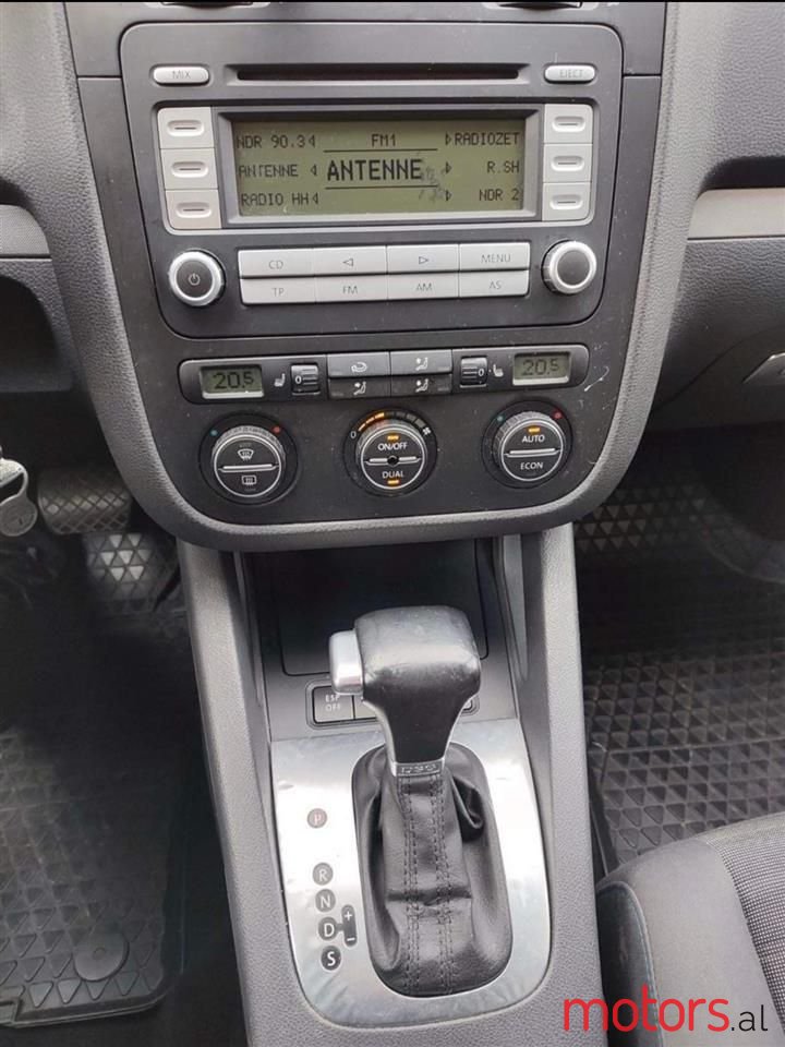 2007' Volkswagen Golf photo #6