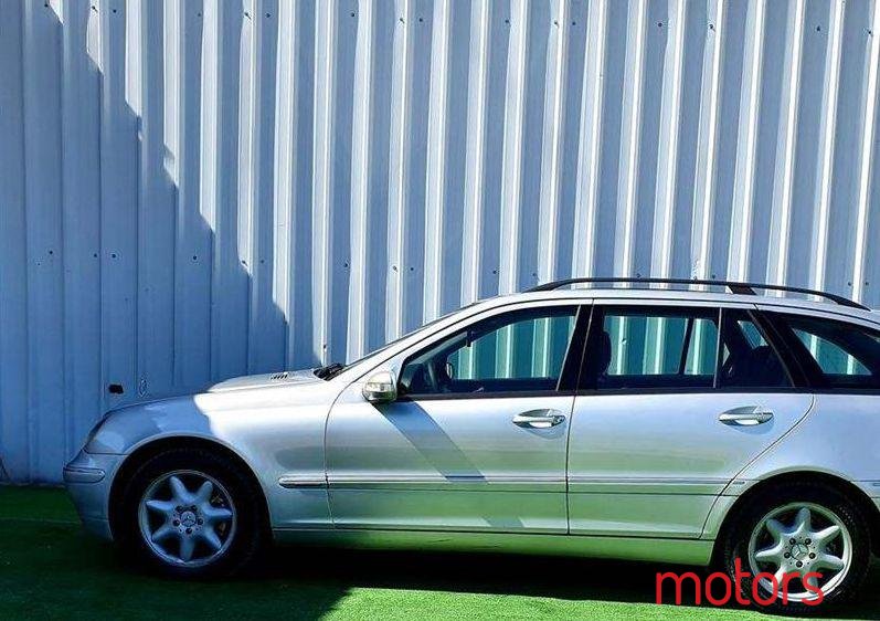 2001' Mercedes-Benz C 220 photo #1