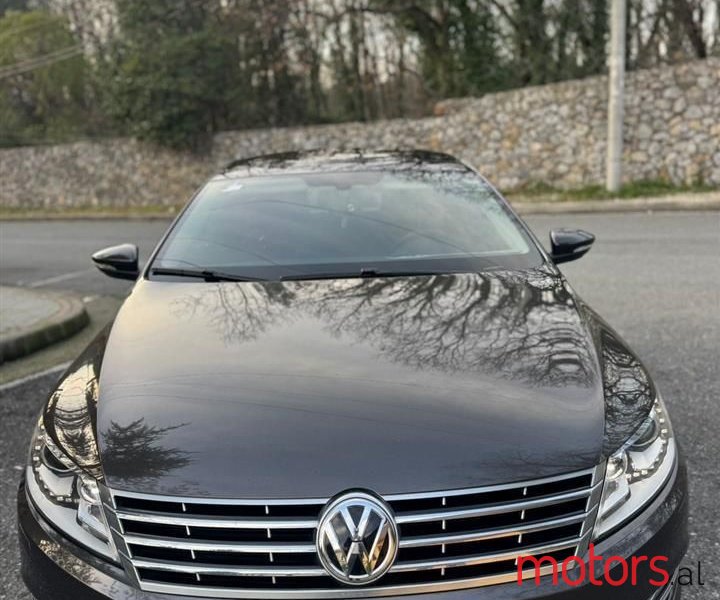 2013' Volkswagen Passat photo #1