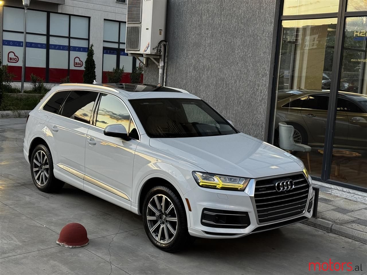 2017' Audi Q7 photo #1