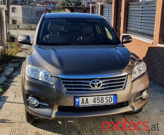 2011' Toyota RAV4 photo #1