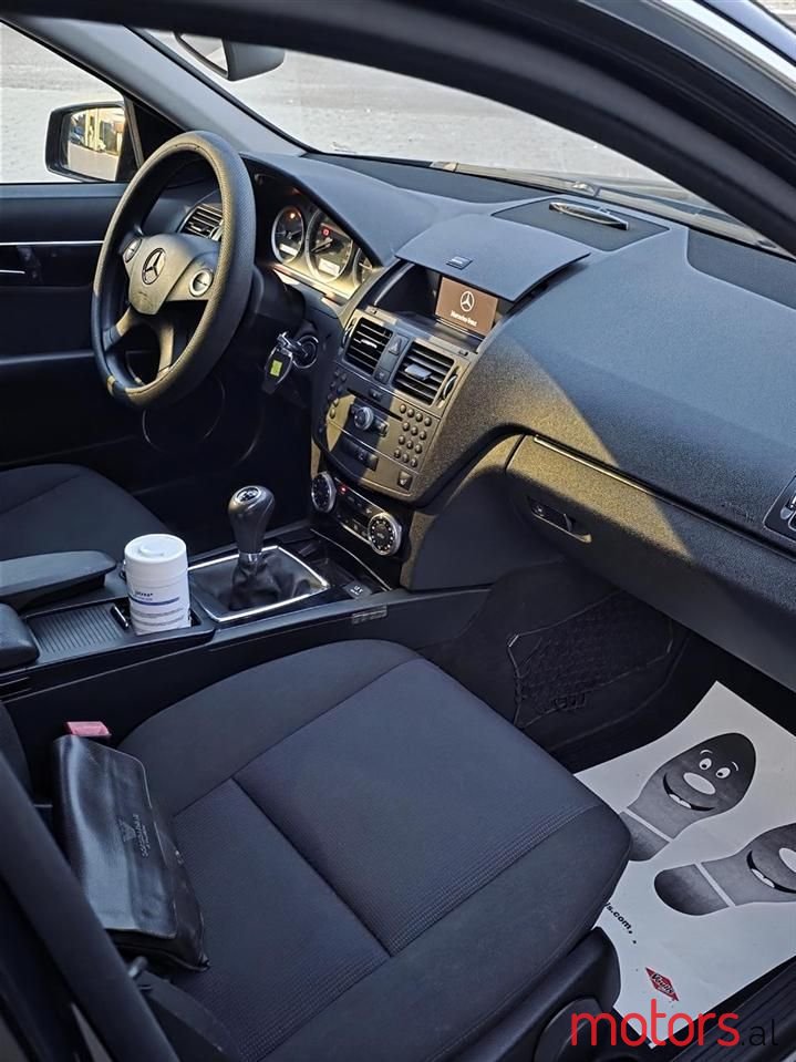 2009' Mercedes-Benz C 180 photo #3