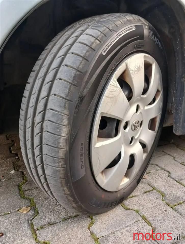 2007' Toyota Yaris photo #6