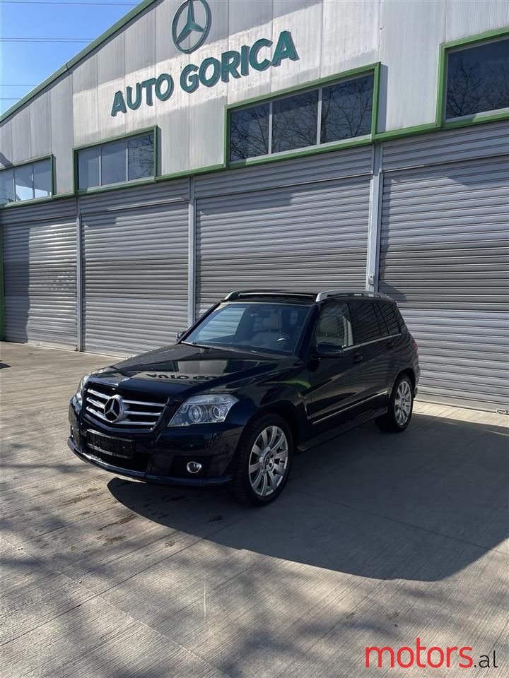 2008' Mercedes-Benz GLK 320 photo #2