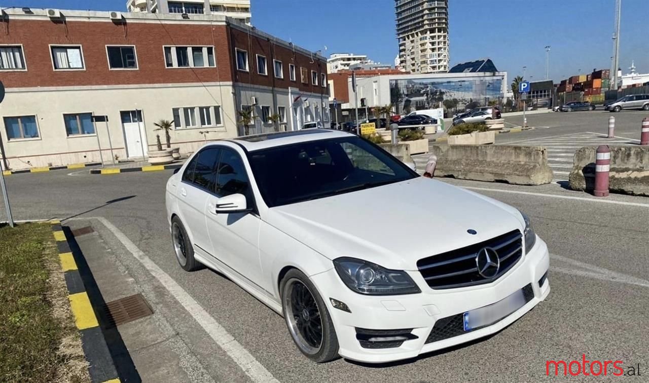 2013' Mercedes-Benz C 350 photo #4
