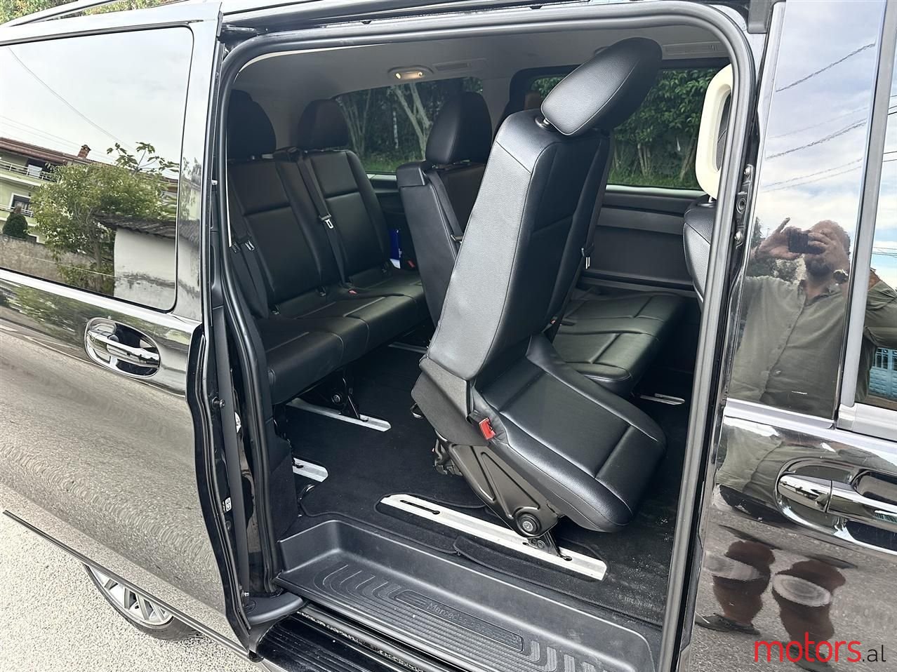 2016' Mercedes-Benz V 200 photo #4