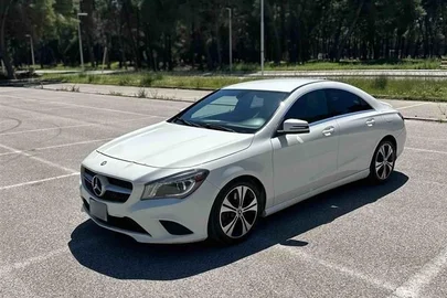 2014' Mercedes-Benz CLA 250