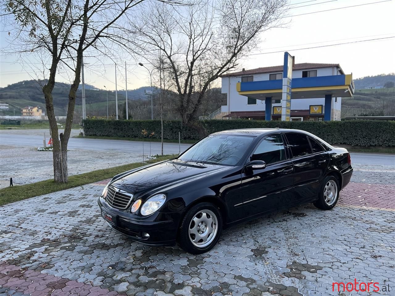 2006' Mercedes-Benz E 220 photo #2