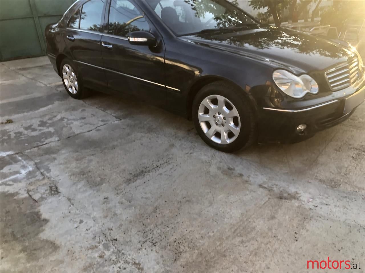 2004' Mercedes-Benz E 200 photo #5