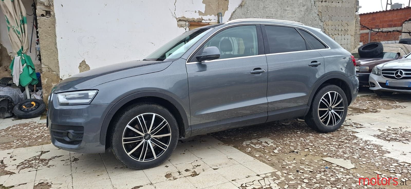 2013' Audi Q3 photo #2