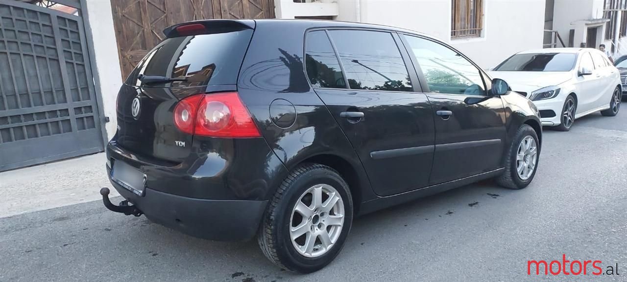 2005' Volkswagen Golf photo #5