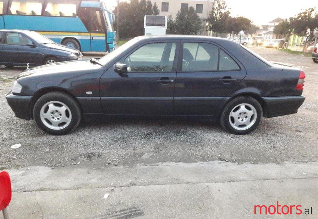 2000' Mercedes-Benz C 220 photo #2