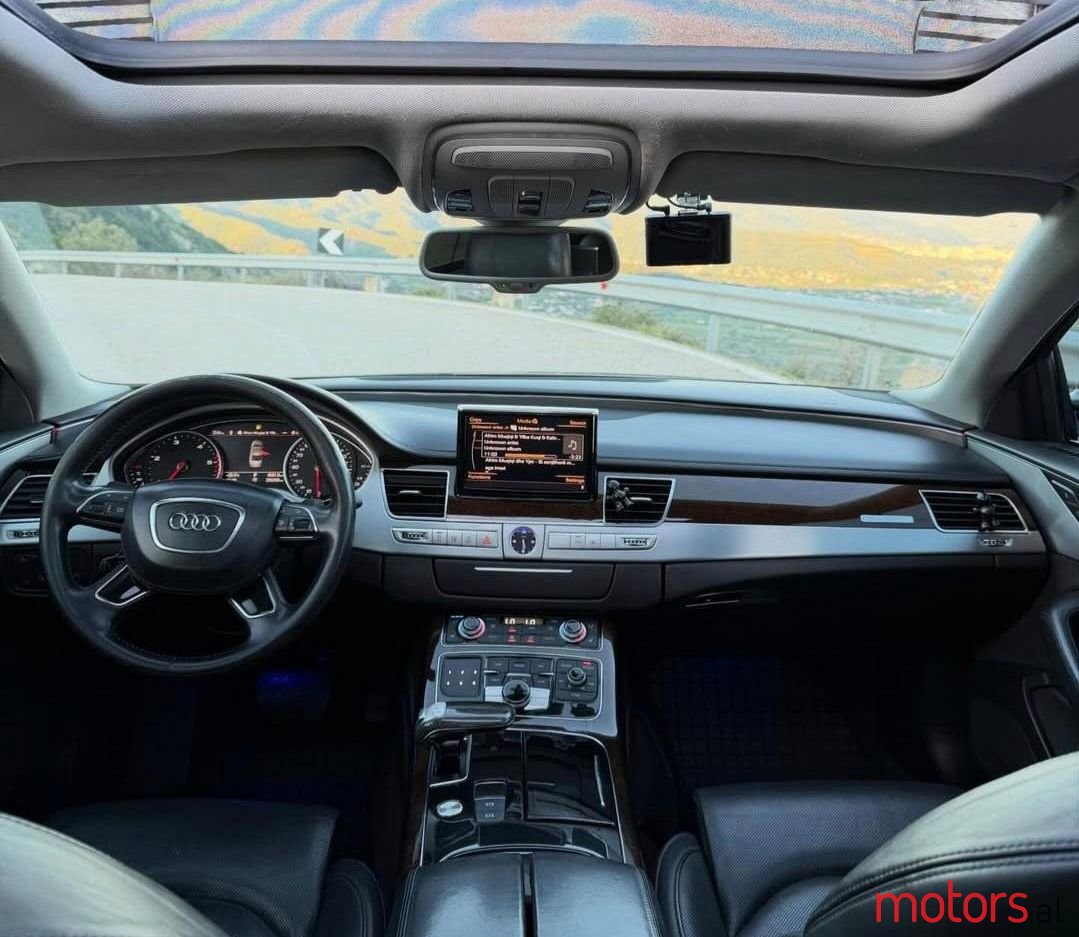 2013' Audi A8 photo #5