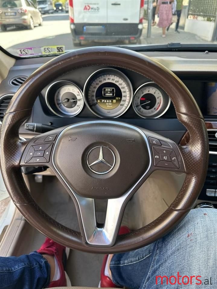 2012' Mercedes-Benz C 300 photo #4