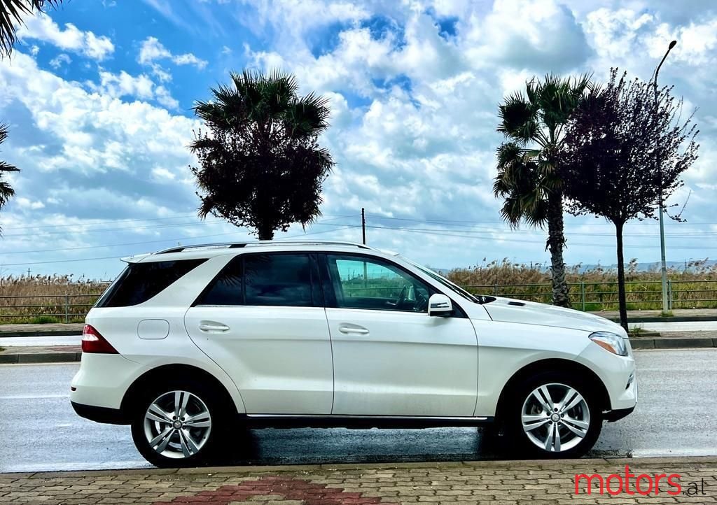 2013' Mercedes-Benz 350 photo #3