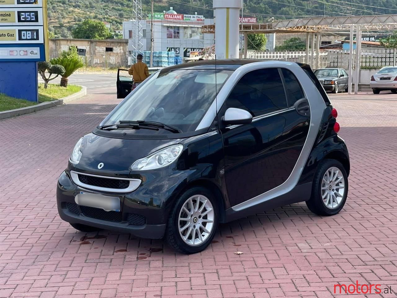 2010' Smart Fortwo photo #1