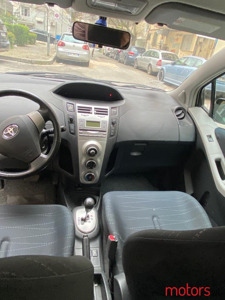 2007' Toyota Yaris photo #5