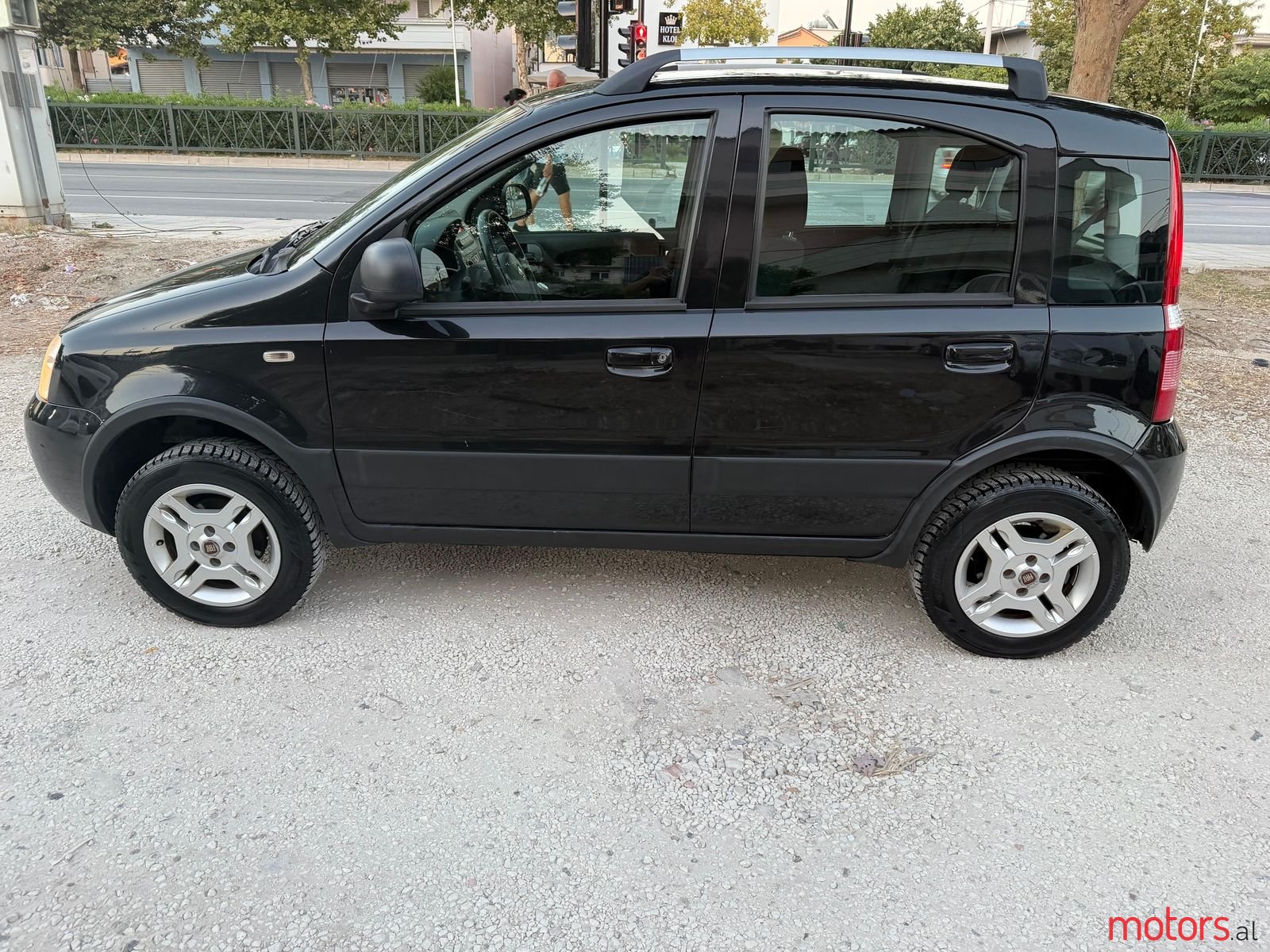 2011' Fiat Panda photo #3