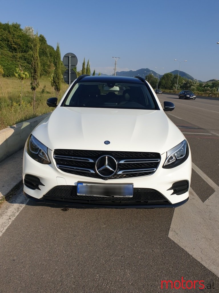 2016' Mercedes-Benz GLC 250 photo #3