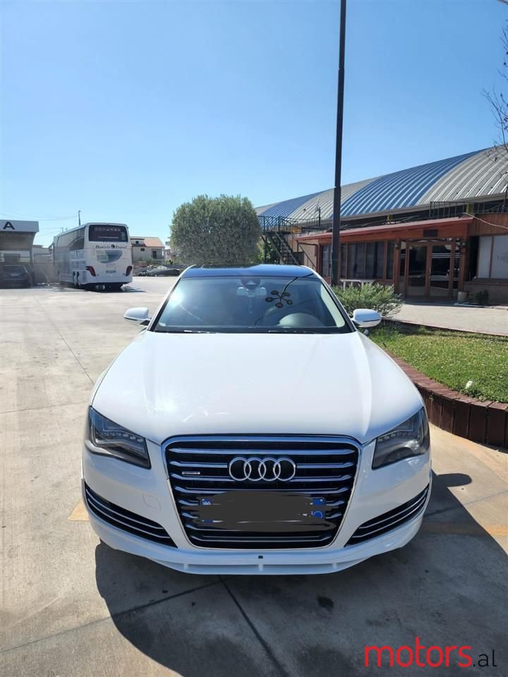 2011' Audi A8 photo #3