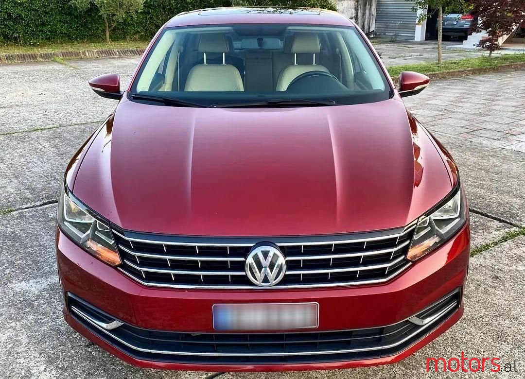 2017' Volkswagen Passat photo #1