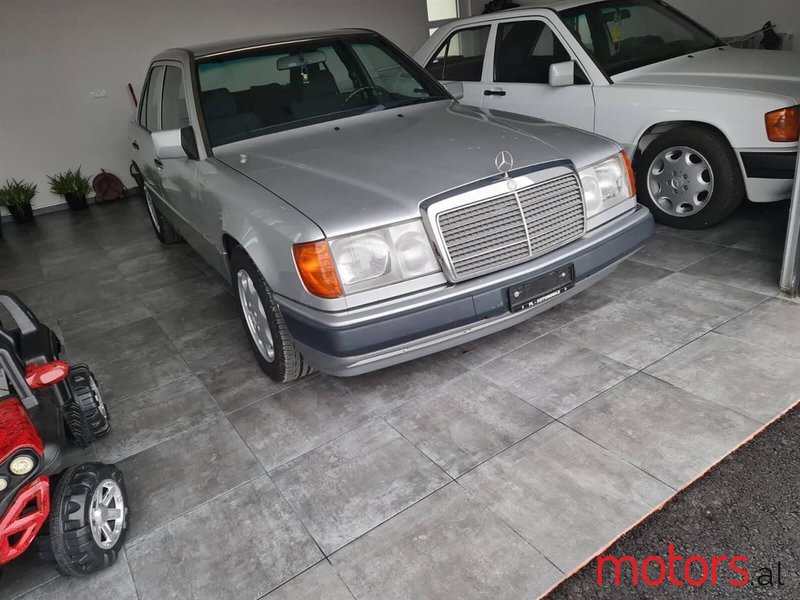 1992' Mercedes-Benz E 300 photo #3